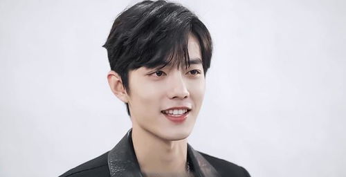 肖战签名的小心机 为坚果特别设计，宠粉细节令人暖心