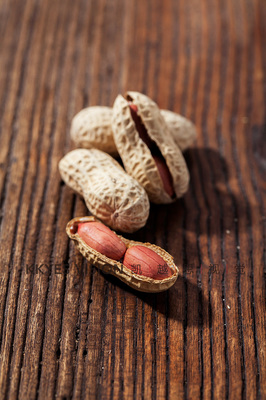 光影下的美味 如何通过静物摄影提升花生坚果等干果产品的销售力